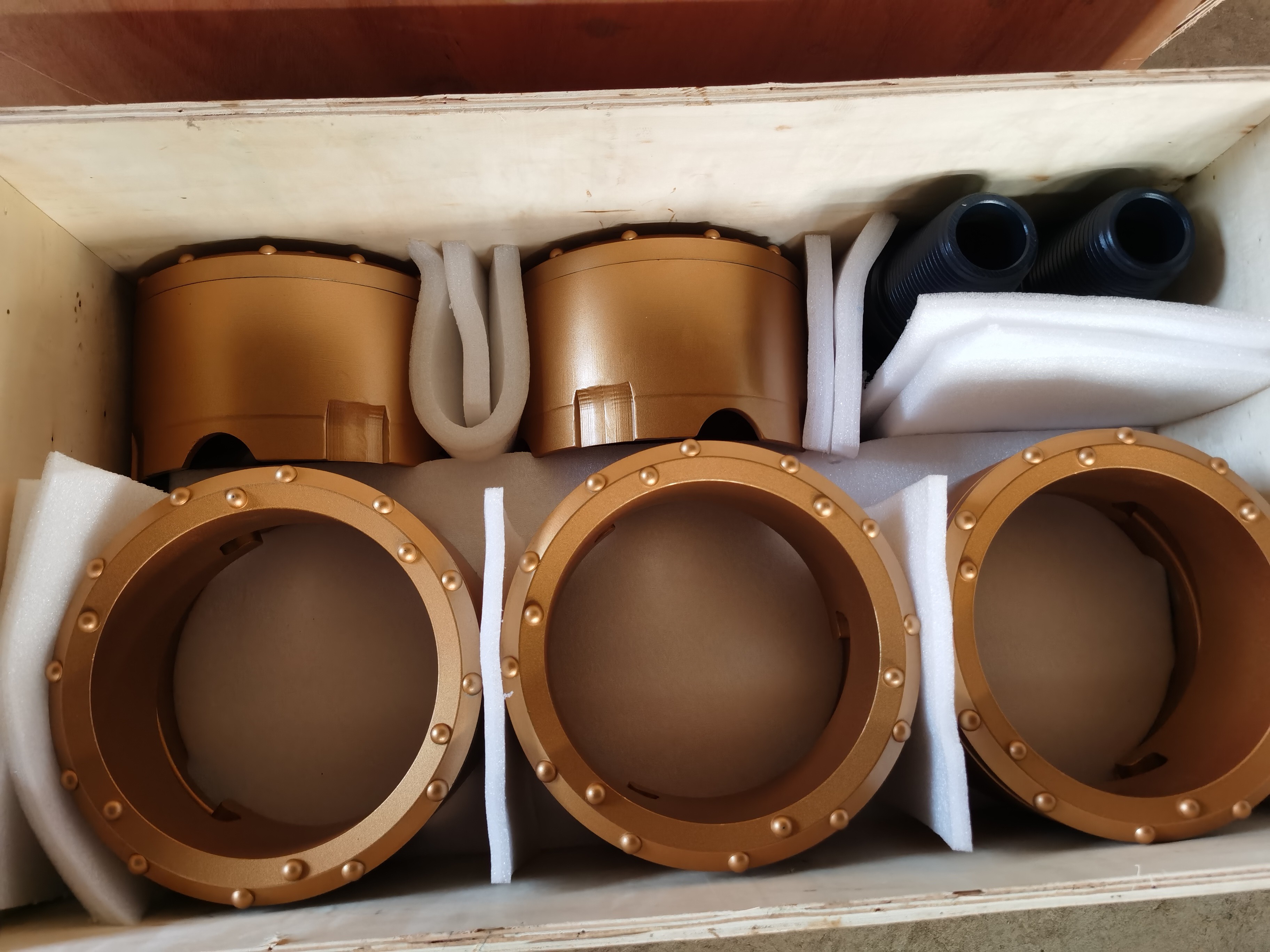 米數(shù)多潛孔鉆頭 提供高中低風(fēng)壓潛孔鉆頭 潛孔沖擊器 等優(yōu)質(zhì)采掘鉆具