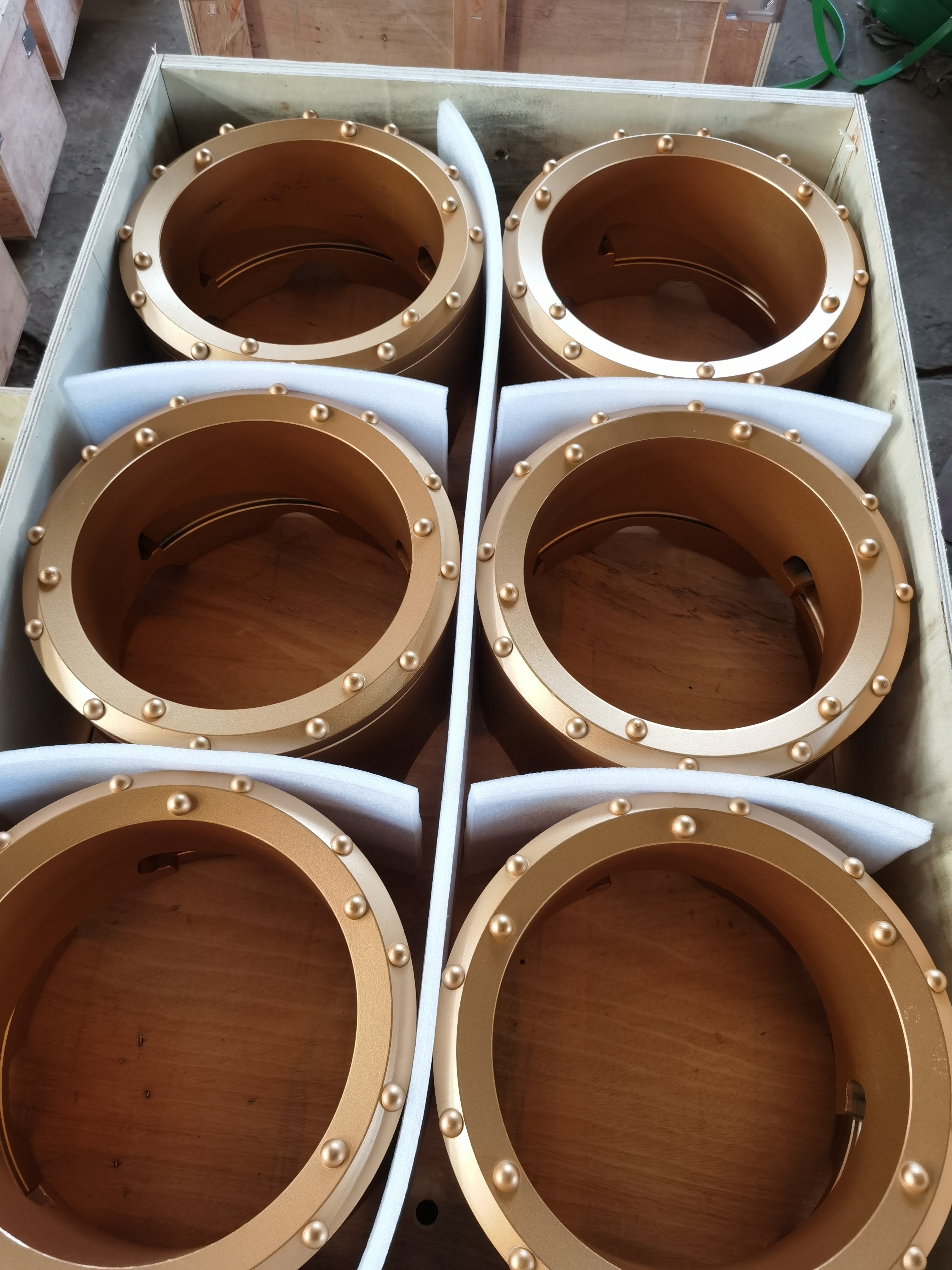 米數(shù)多潛孔鉆頭 提供高中低風(fēng)壓潛孔鉆頭 潛孔沖擊器 等優(yōu)質(zhì)采掘鉆具